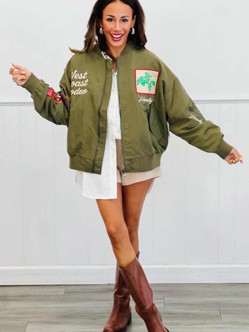 Women’s Olive Green Bomber Jacket with Embroidered Patches Medium - Picture 4 of 10